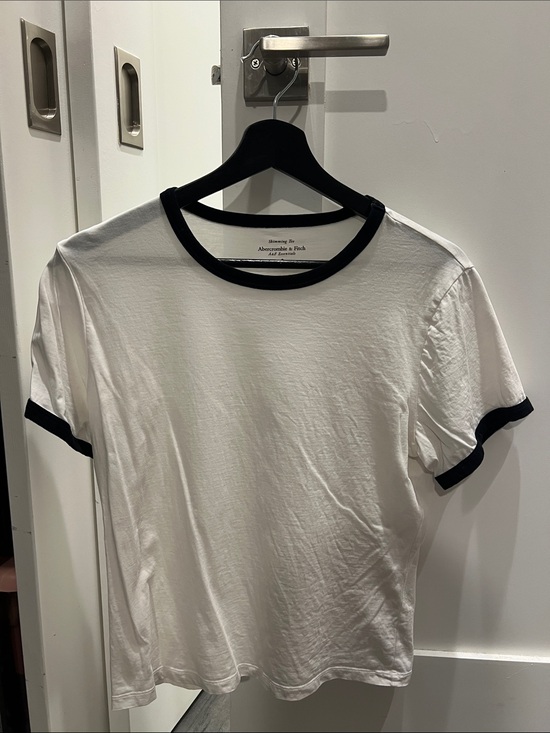 Abercrombie & Fitch Tops - Abercrombie & Fitch White Tee with Black Trim